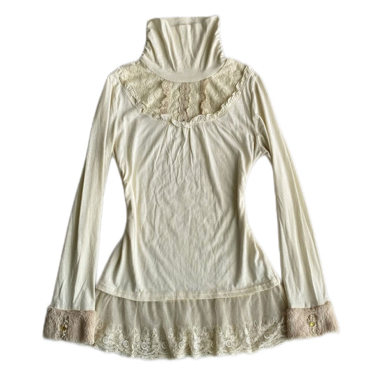 Axes beige lace top with furry sleeve