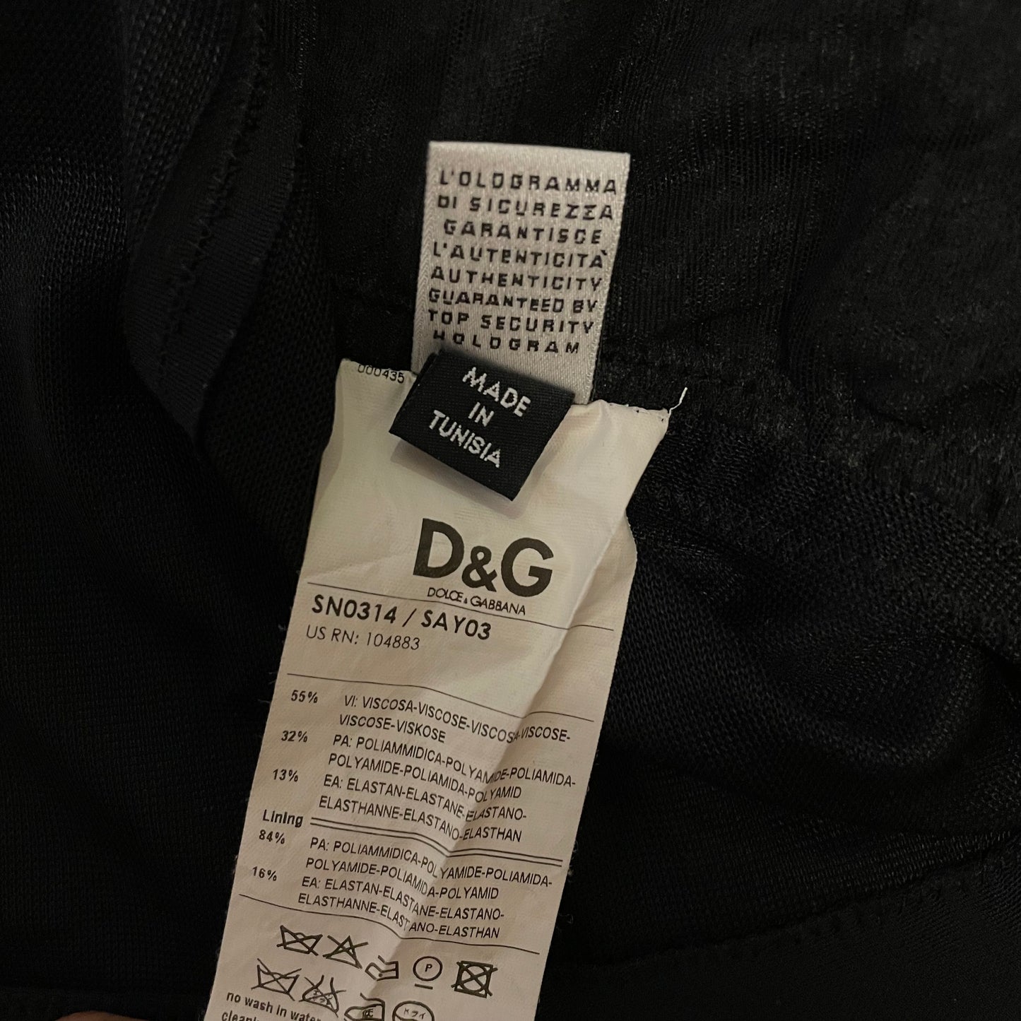 D&G grey zip top