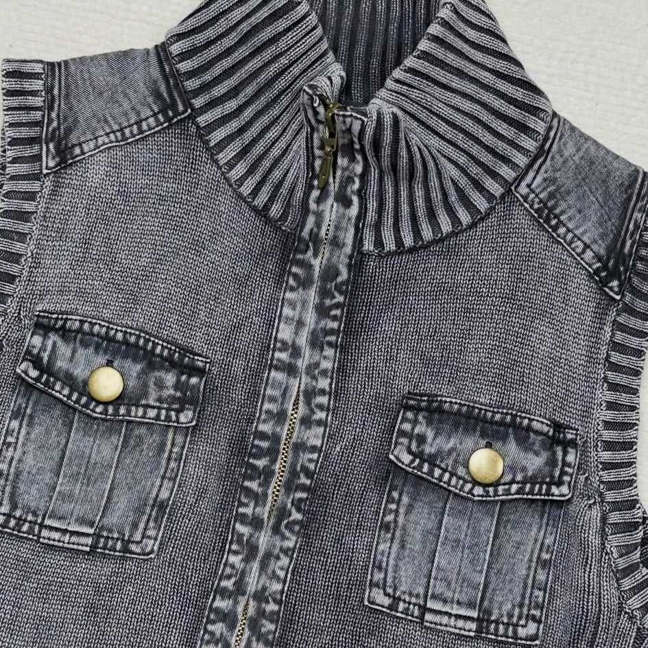 Grey knitted zip up vest
