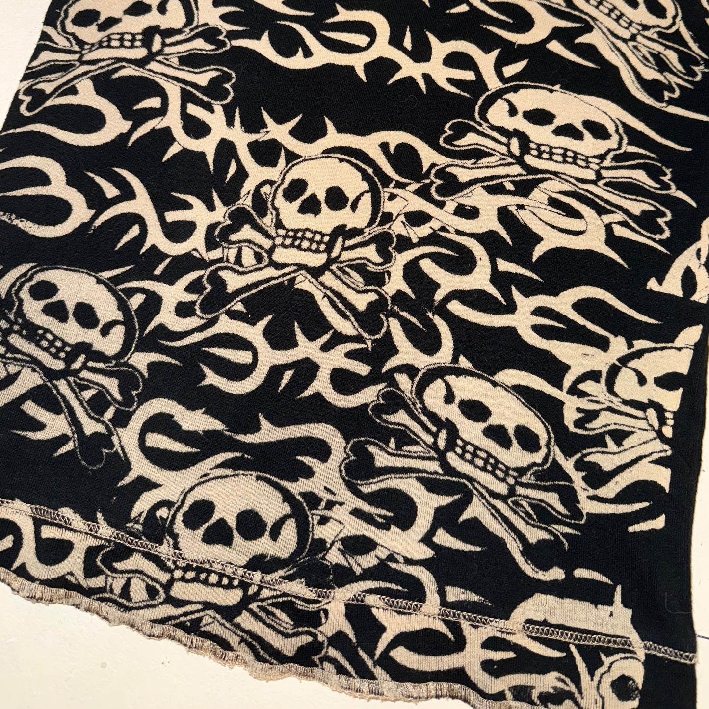 Brown skull top