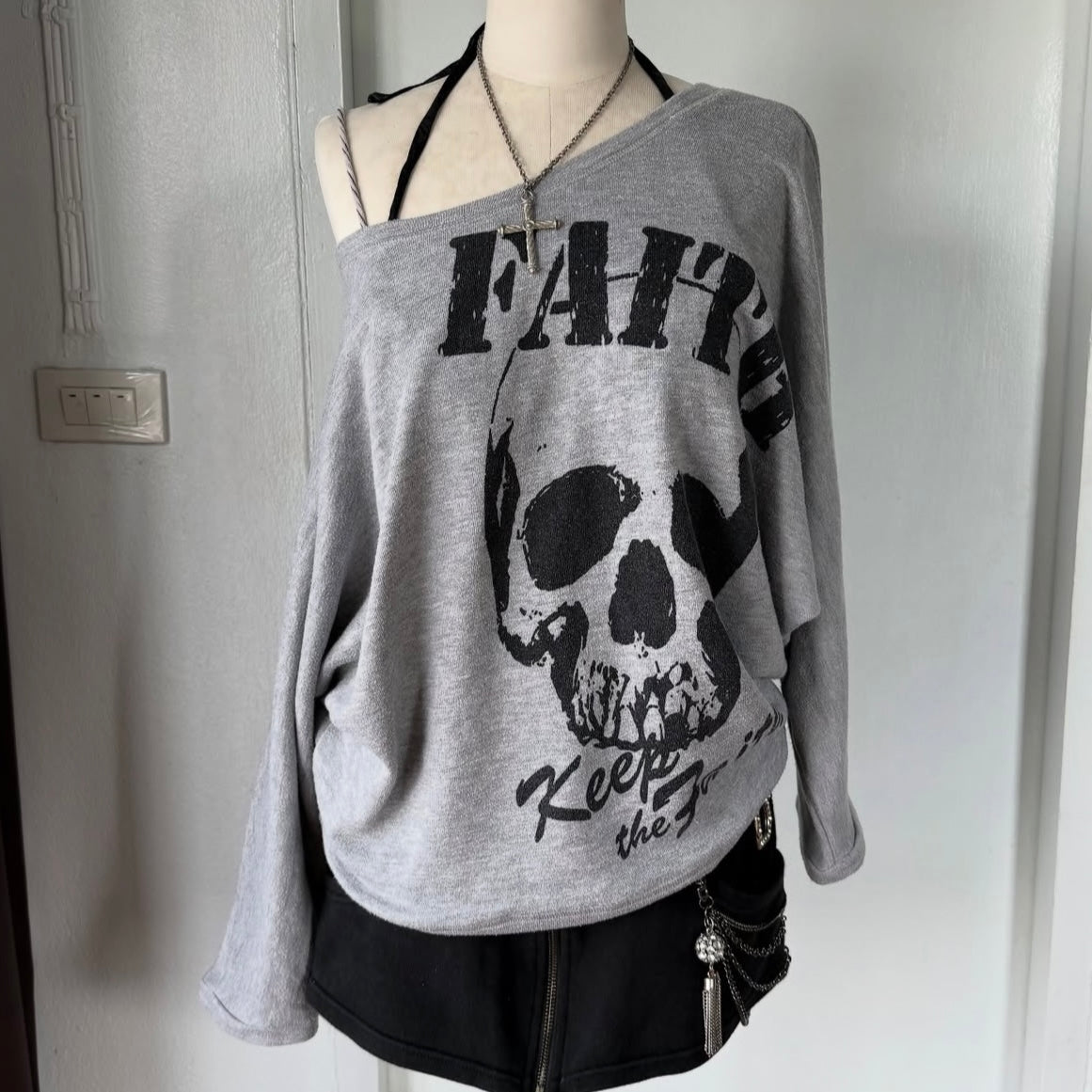 Faith skull grey oversized long sleeve