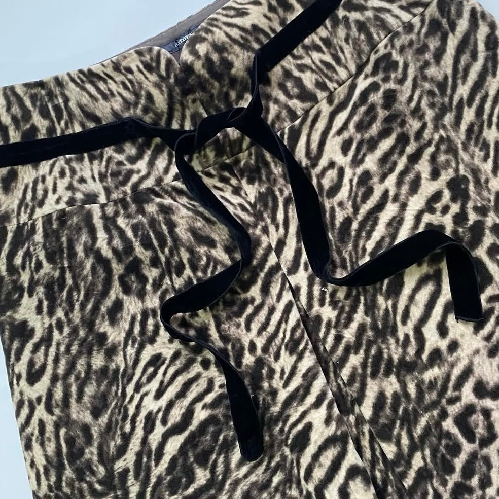 Leopard print ribbon skirt