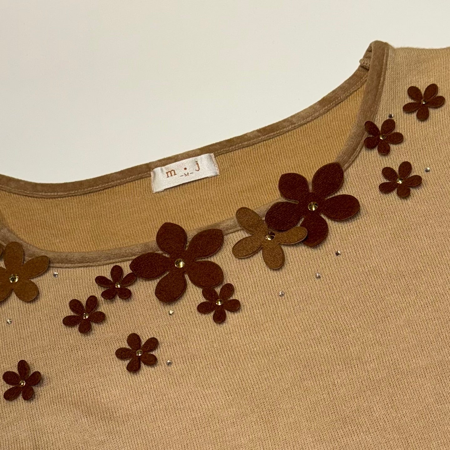 Brown flowers long sleeve