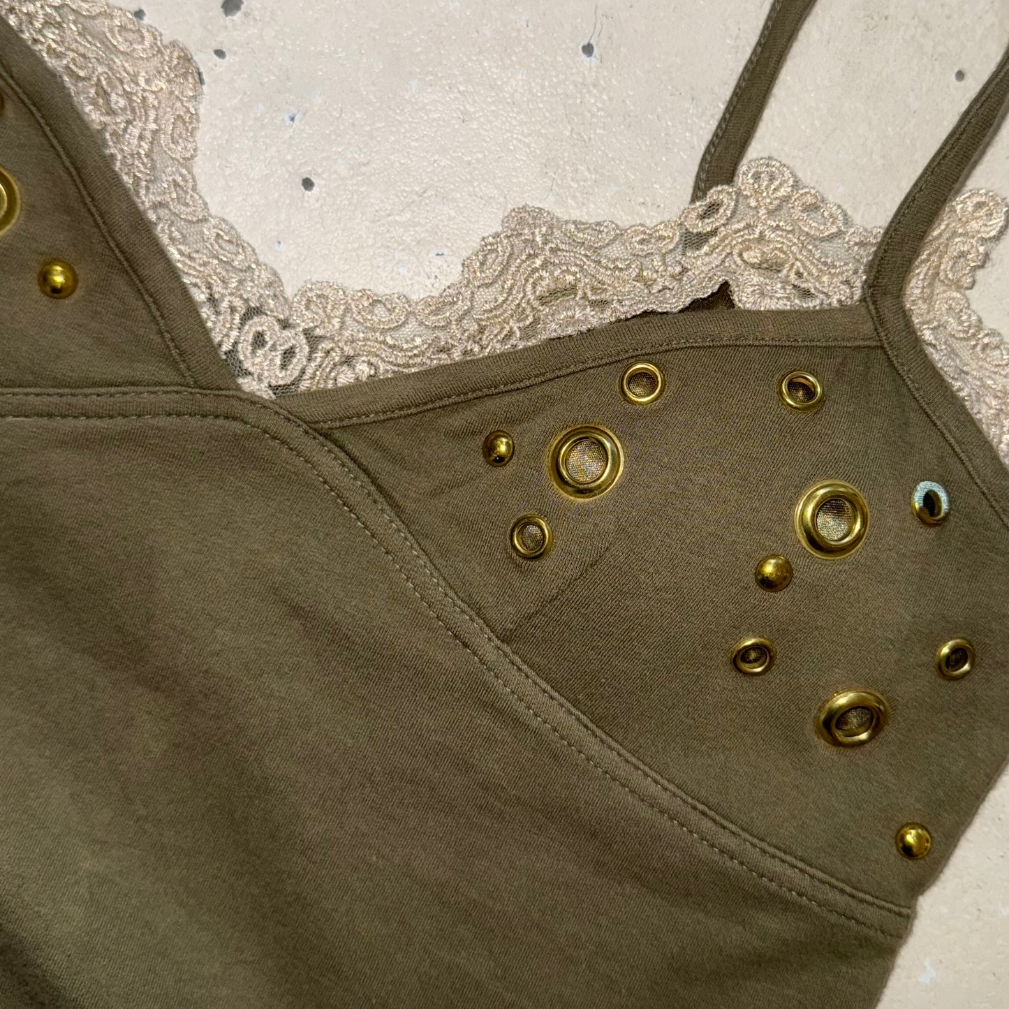 Green lace rivets layered tank