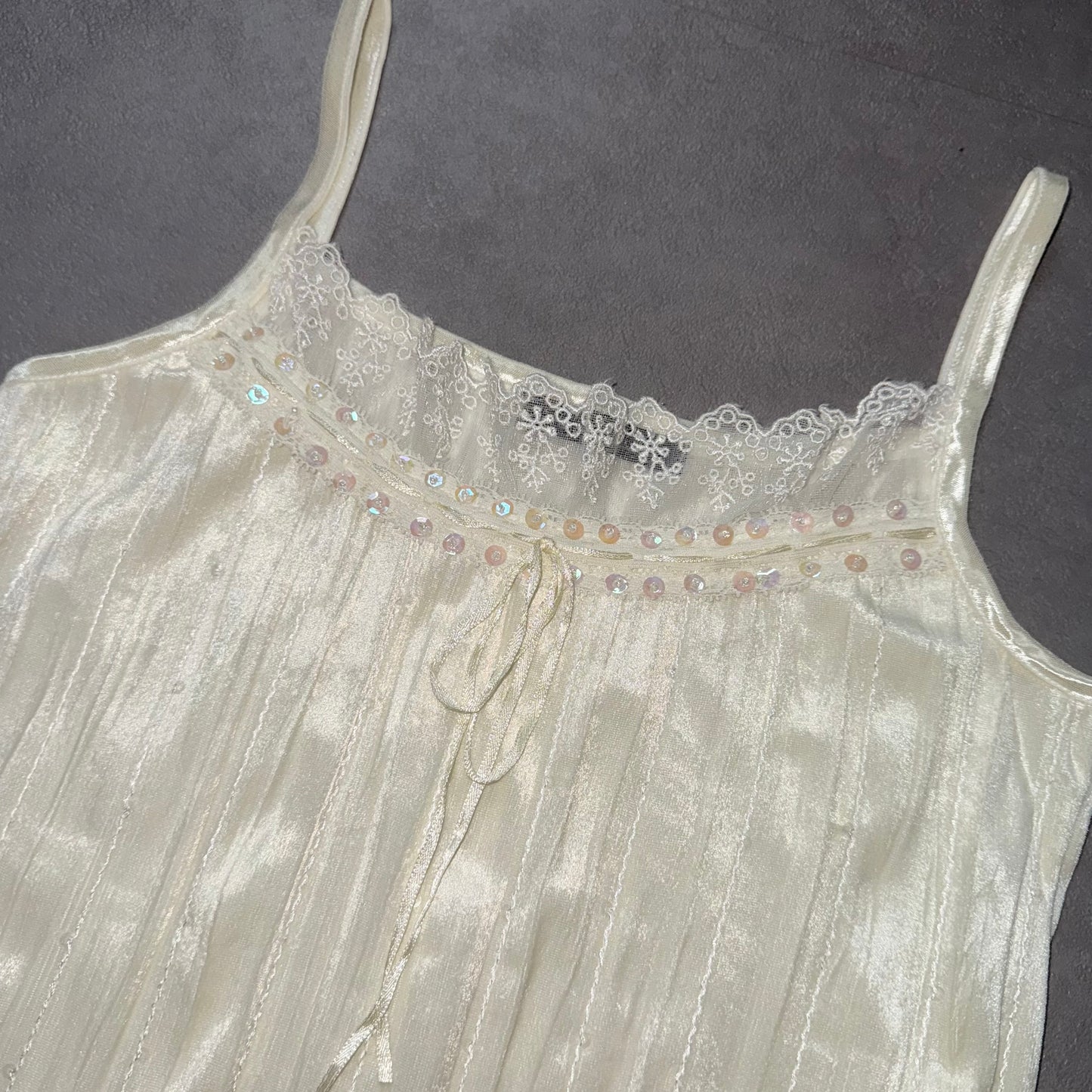 Beige embroidered velvet lace tank