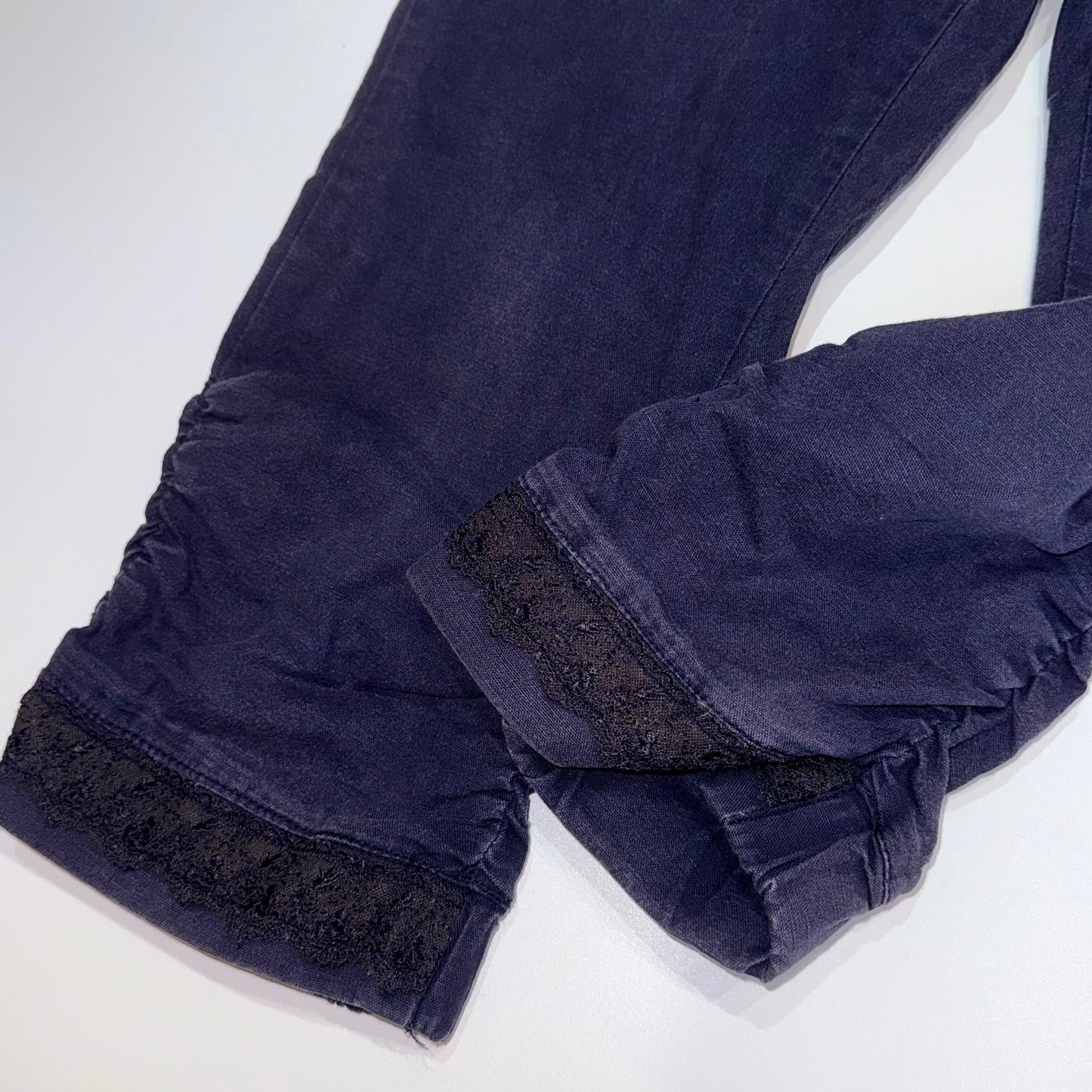 Axes navy lace capris