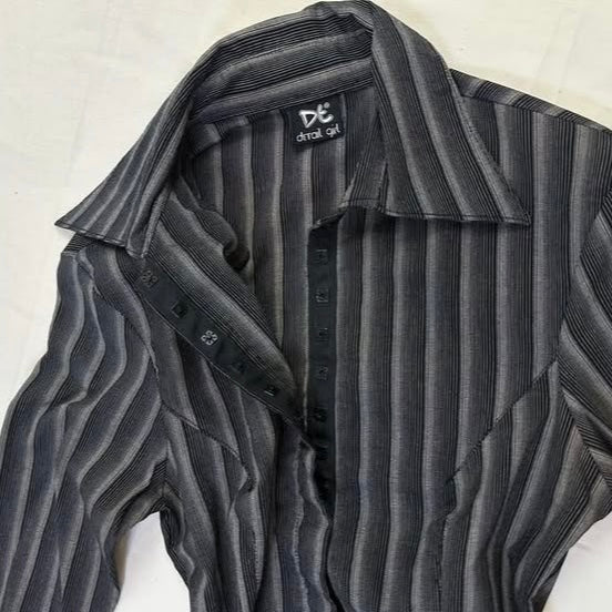 Details girl Grey striped shirt