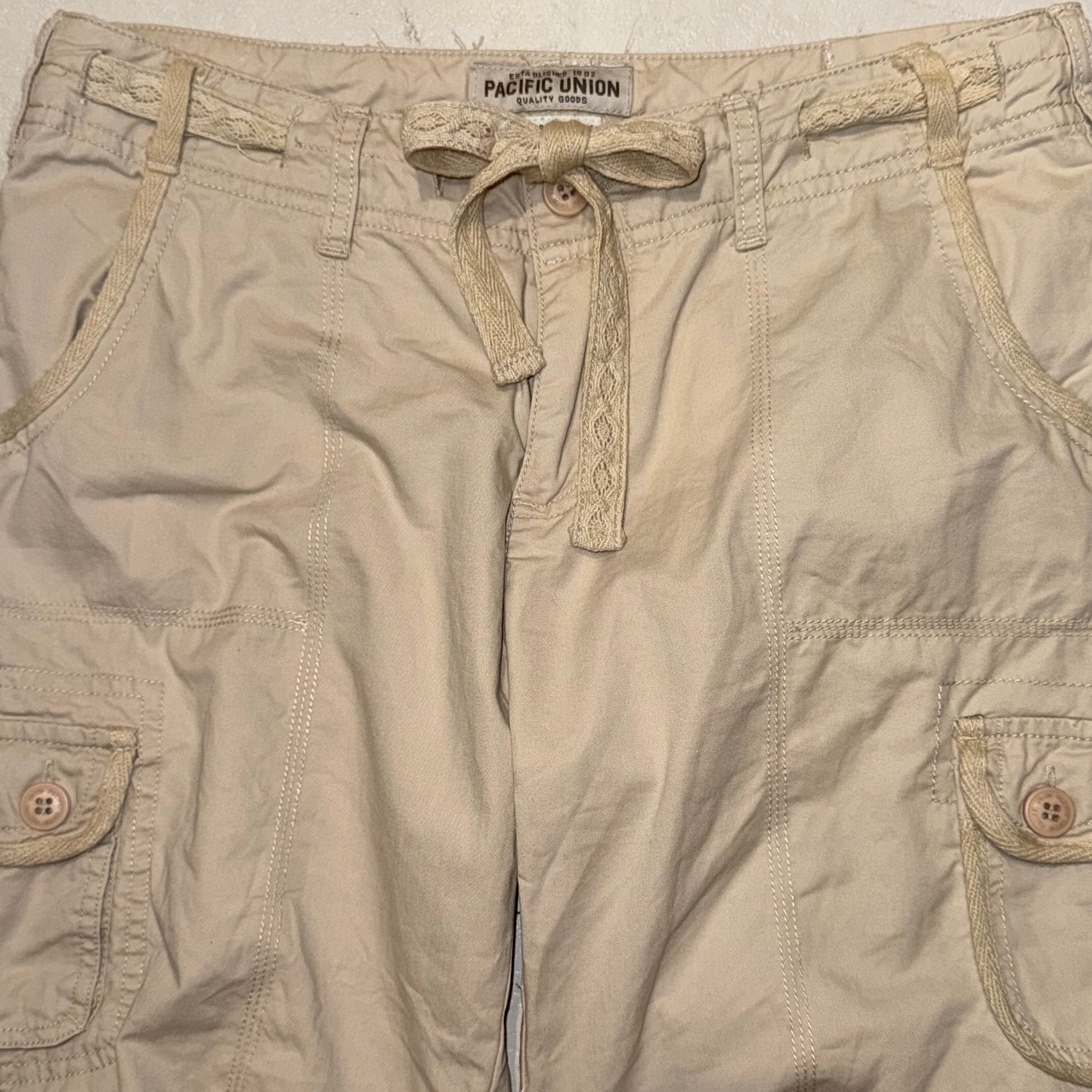 Pacific union beige jorts
