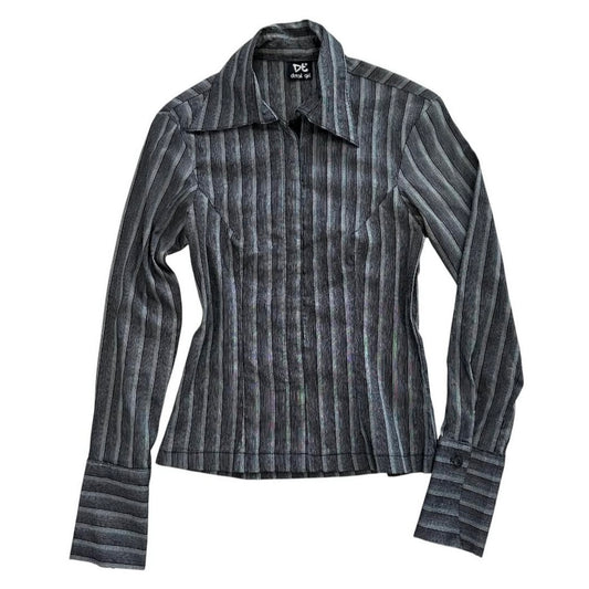 Details girl Grey striped shirt