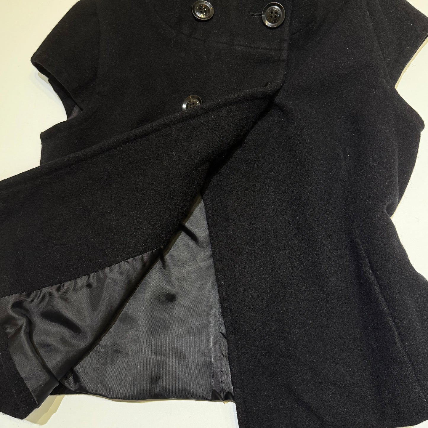 Black buttons outer