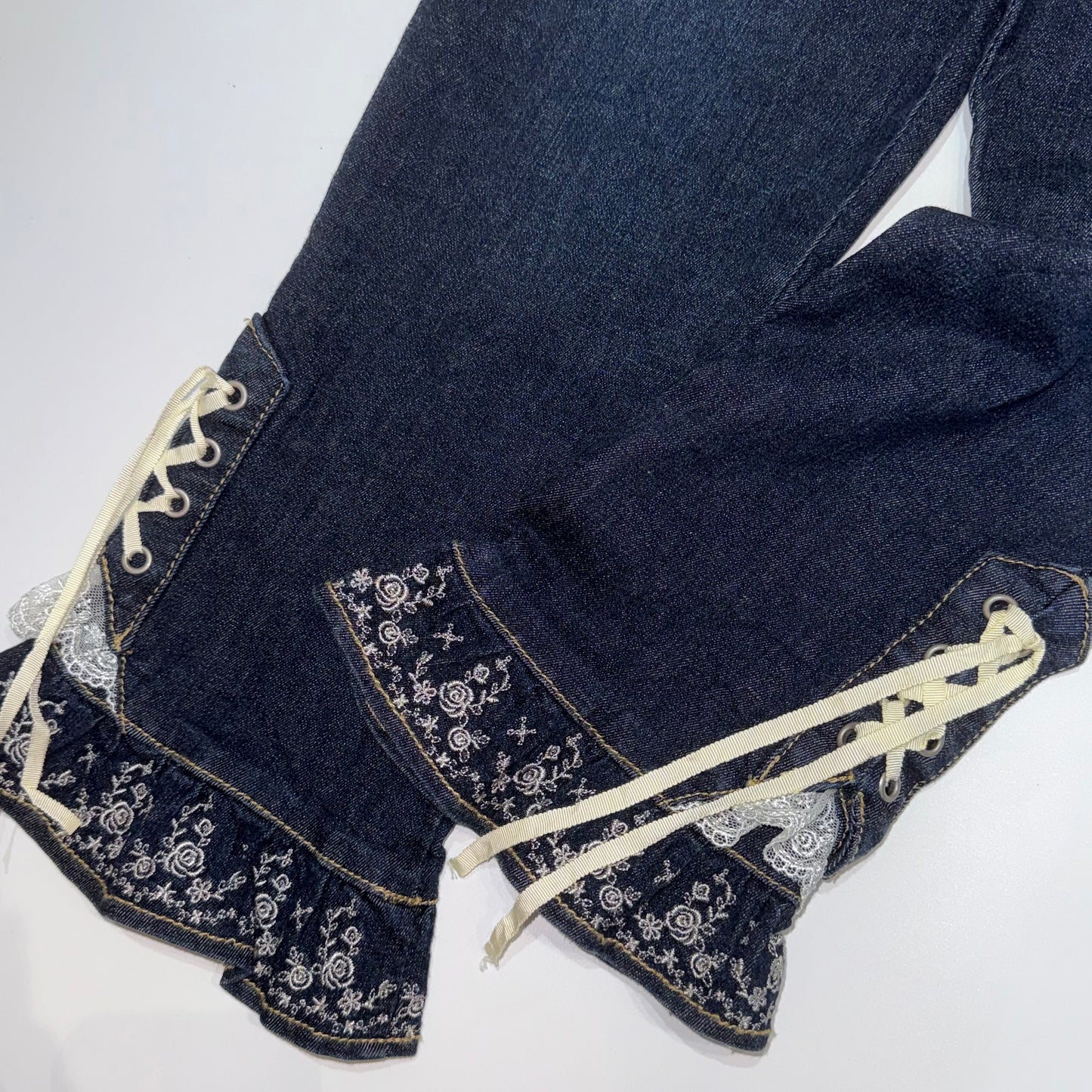 Axes denim lace capris