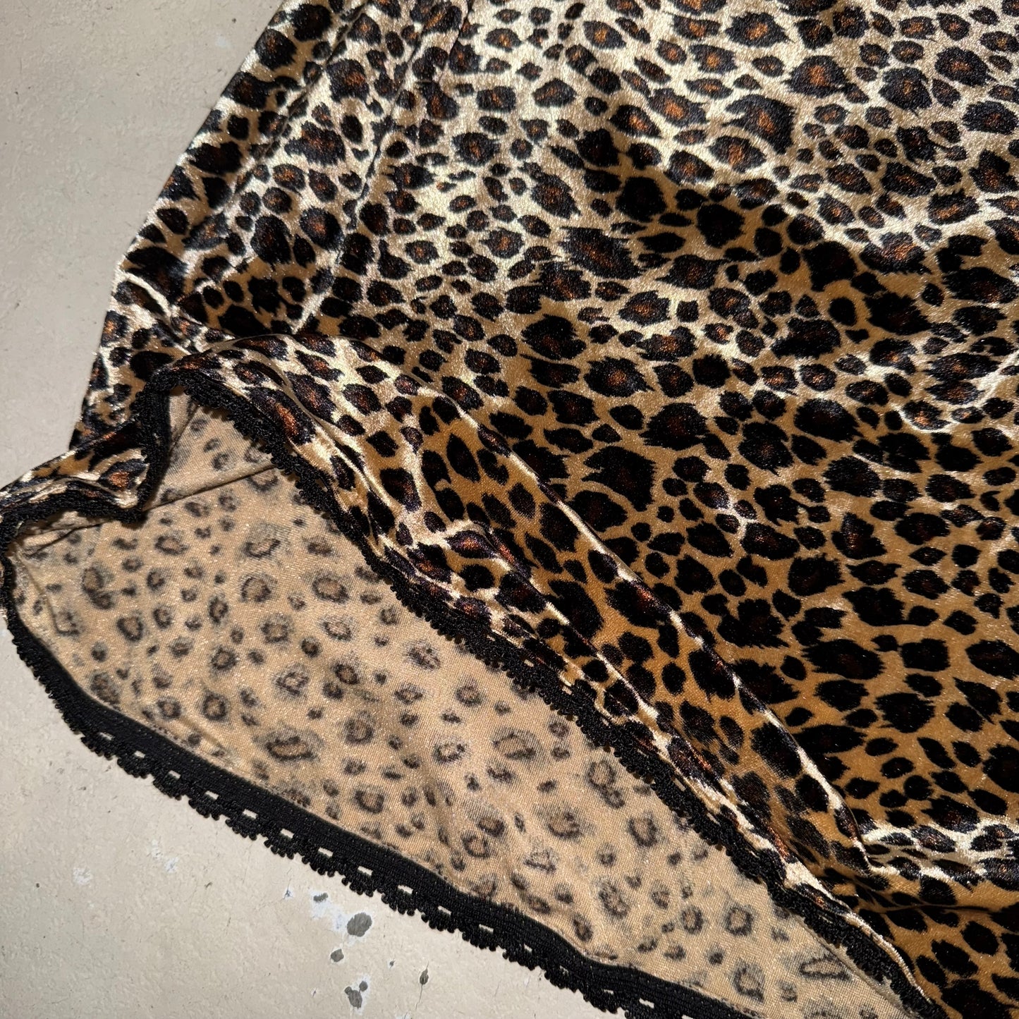 Leopard velvet skirt