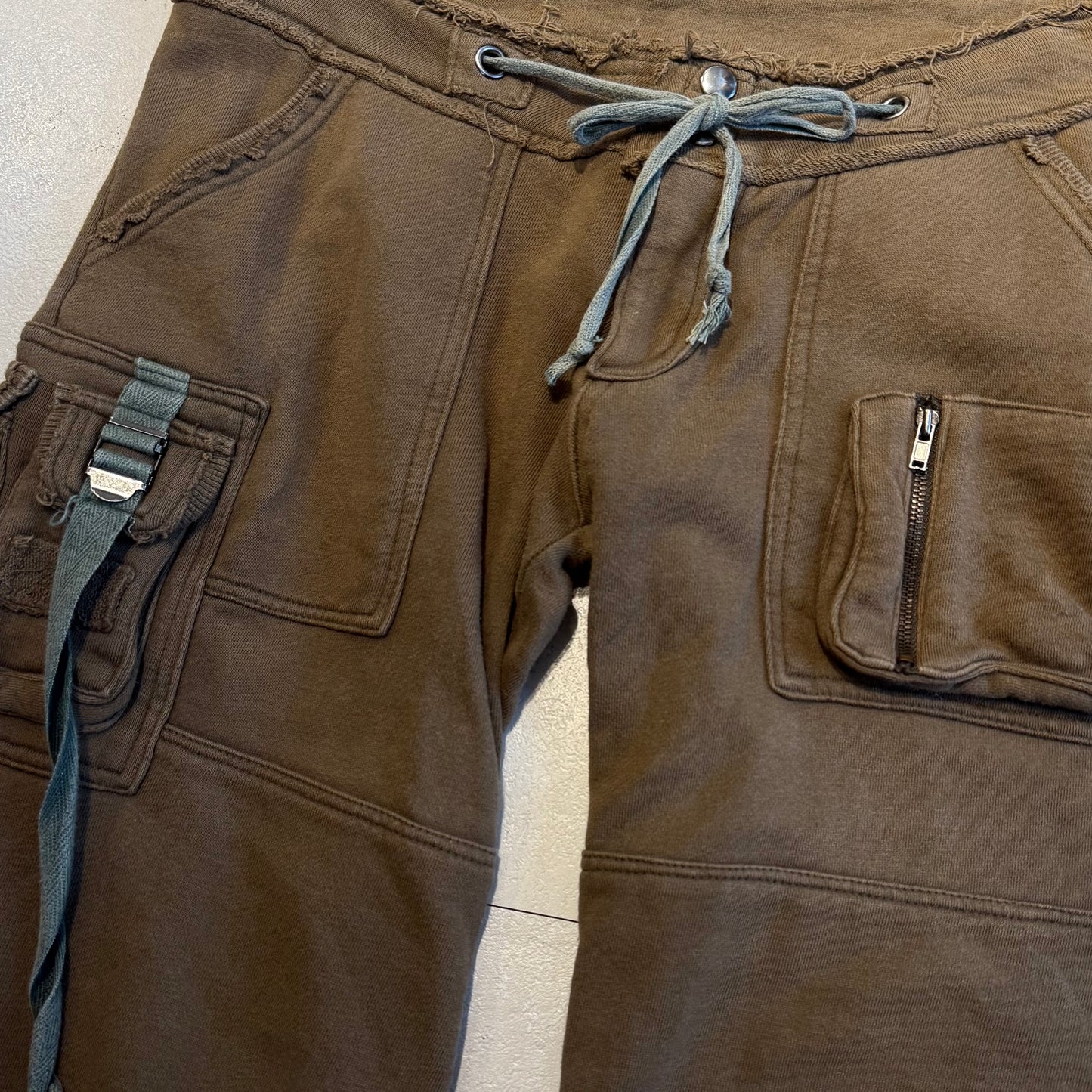 Olive green pockets pants