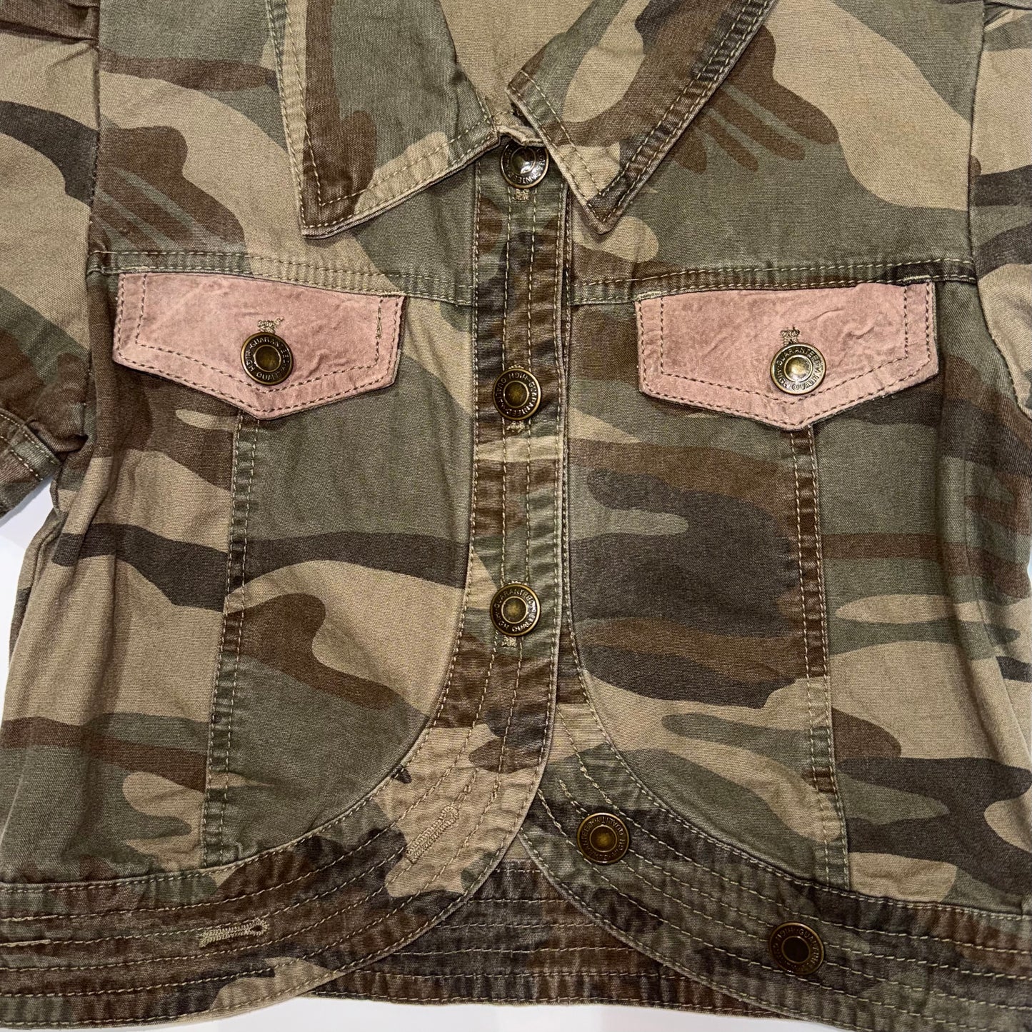 Camo shortsleeved outer