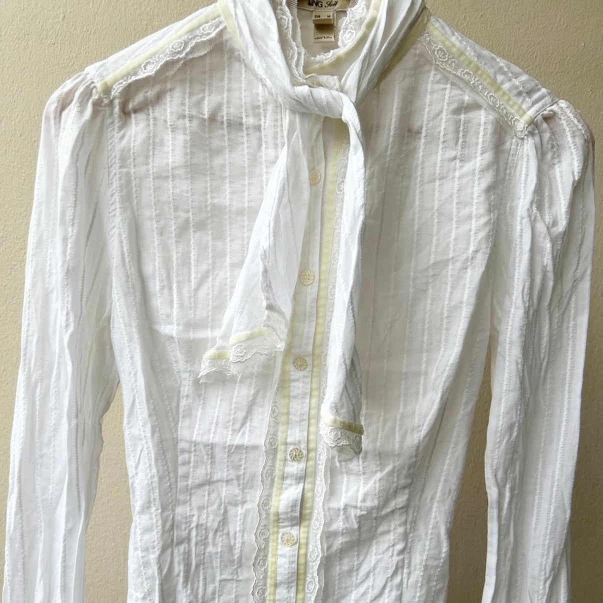 Mng white lace shirt with tie