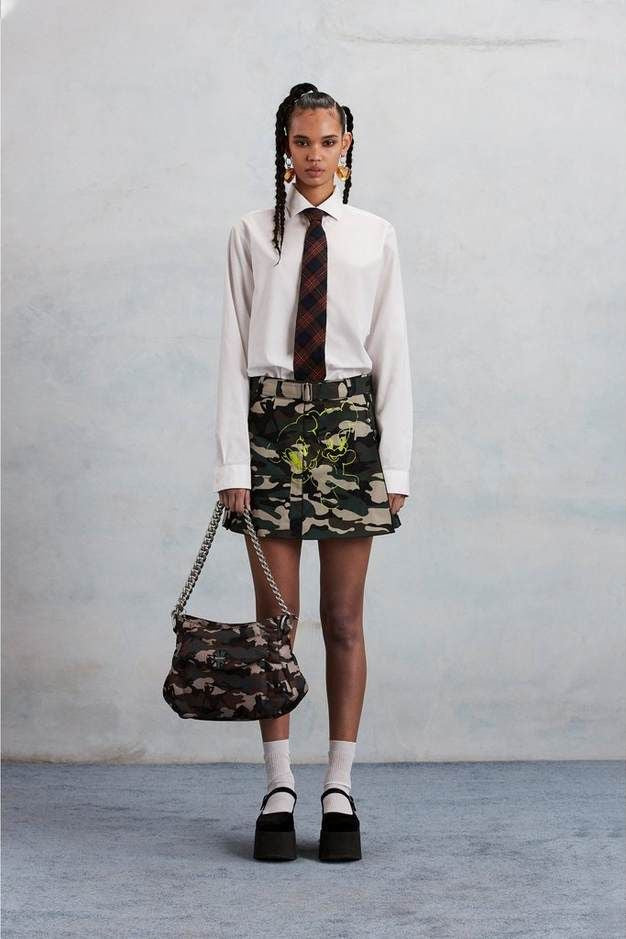 Heaven Marc Jacobs camo pillow chains bag