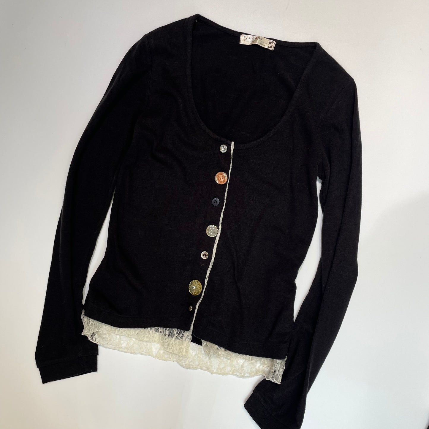 Black buttons lace outer
