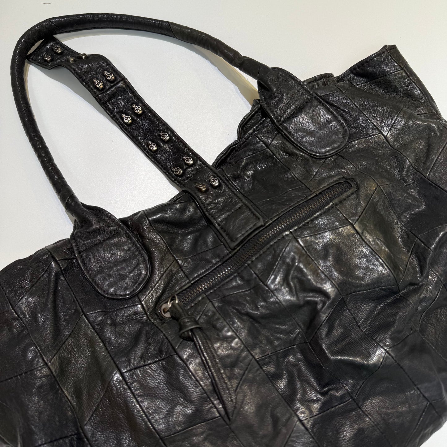 Black leather skull bag