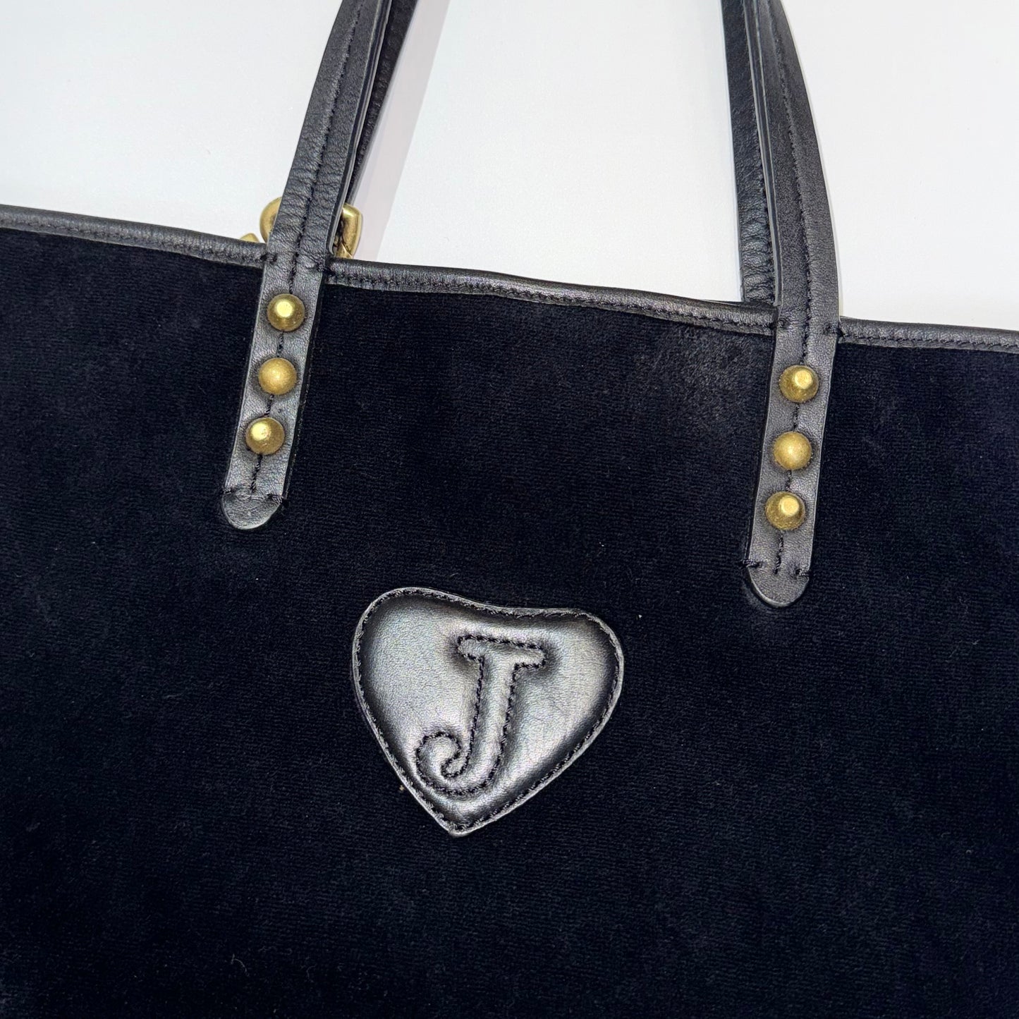 Juicy Couture black shoulder bag with heart keychain