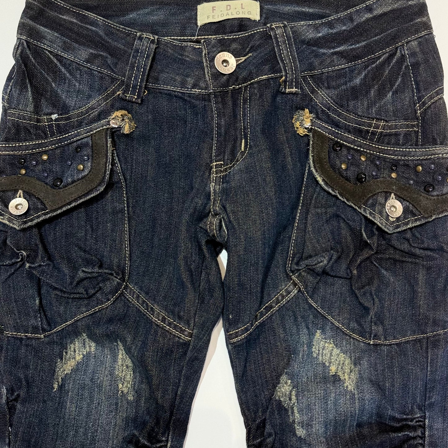 Denim rivets capris