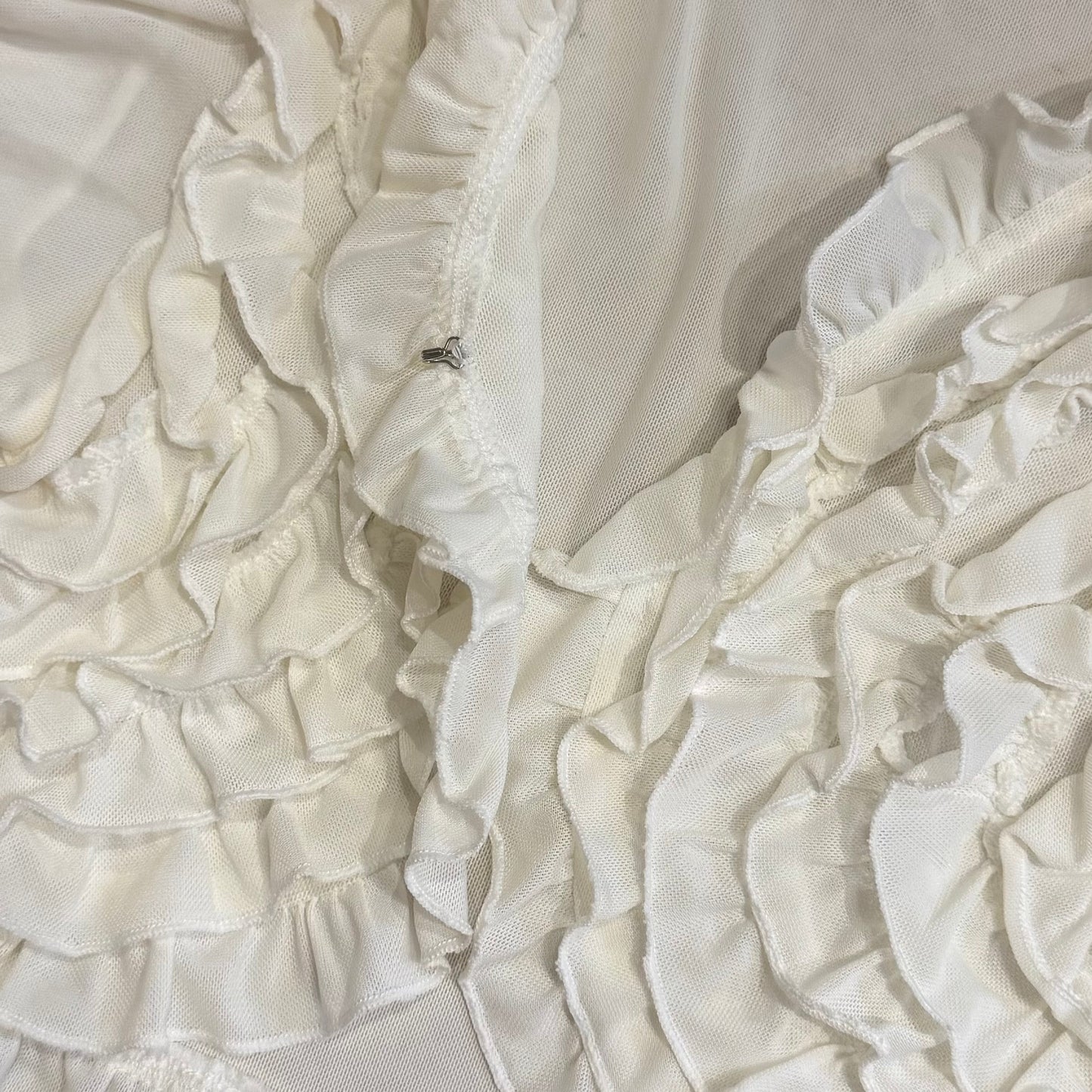 Ivory ruffle cropped short sleeve outer