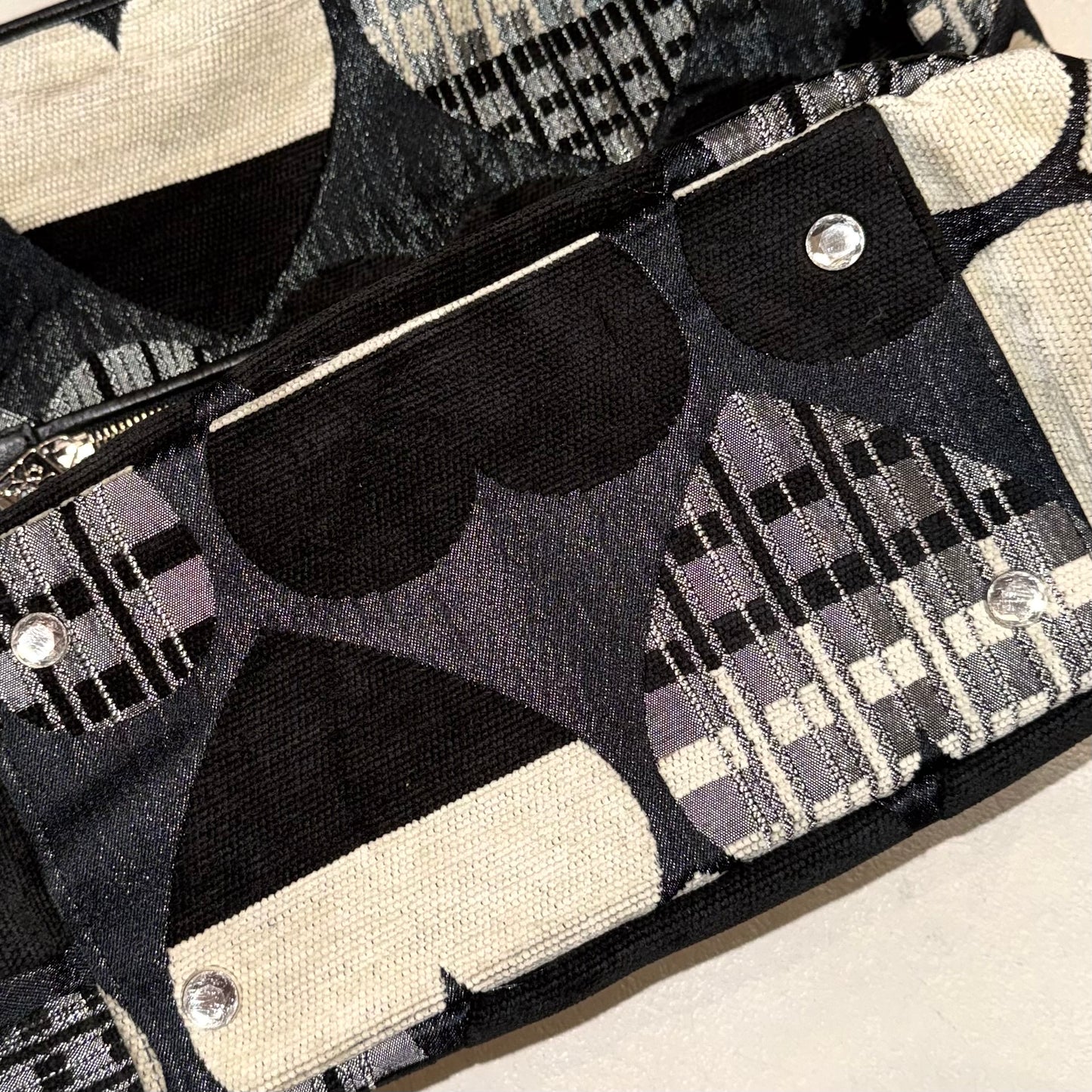 Thinkbee heart shoulder bag