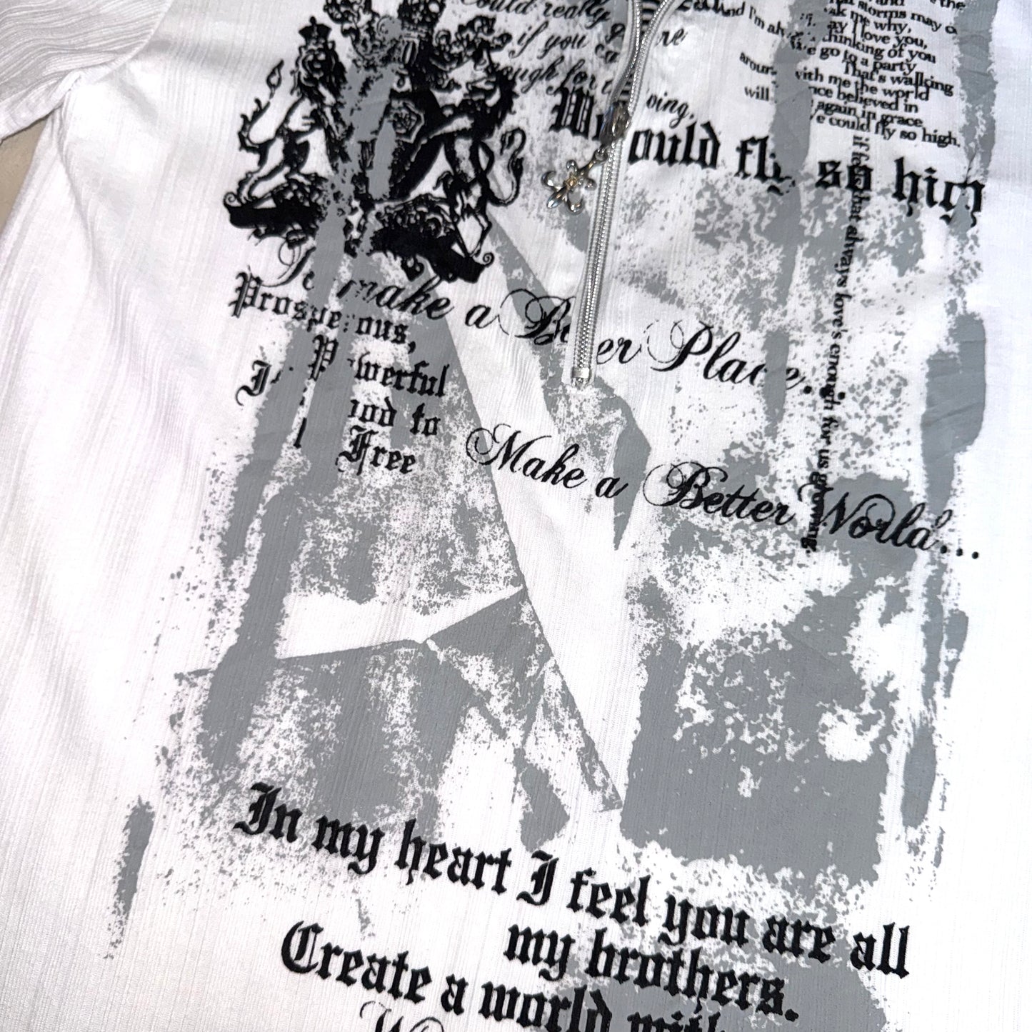 Distressed gothic graphic white top(unisex)