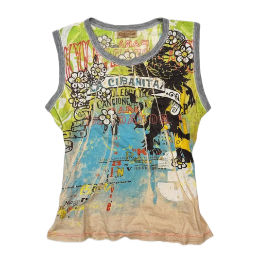 Skinny Minnie green graphic top