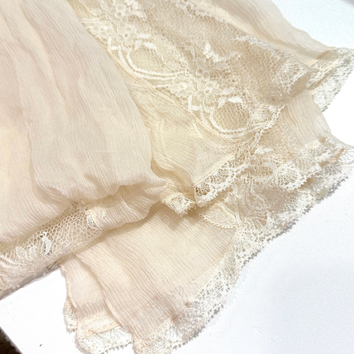 Ivory lace mesh scarf