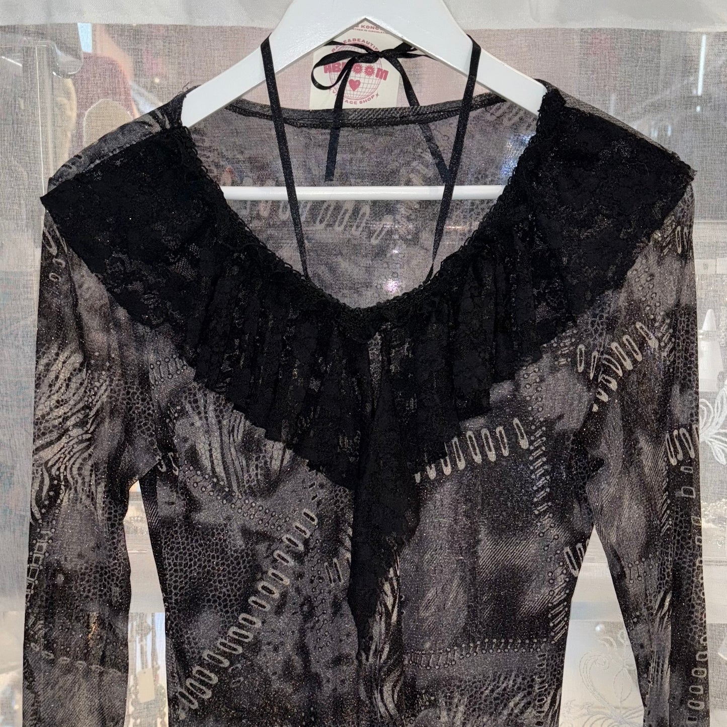Black lace collar glittering long sleeve