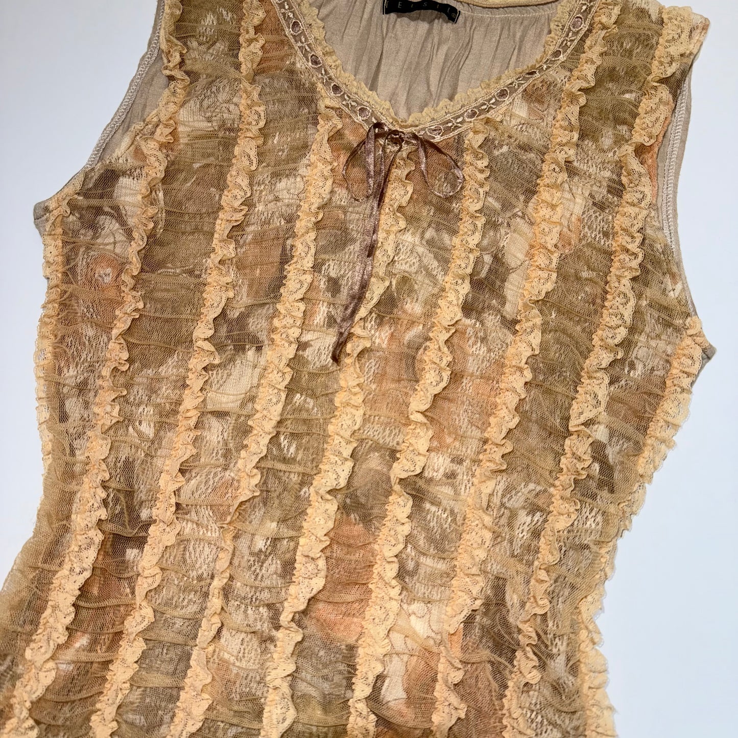 Lace ruffle layered top
