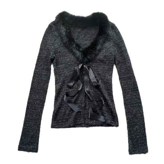 Black knit ribbon outer with fluffy collar