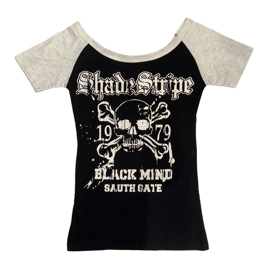 Lazy Daisy big collar skull top