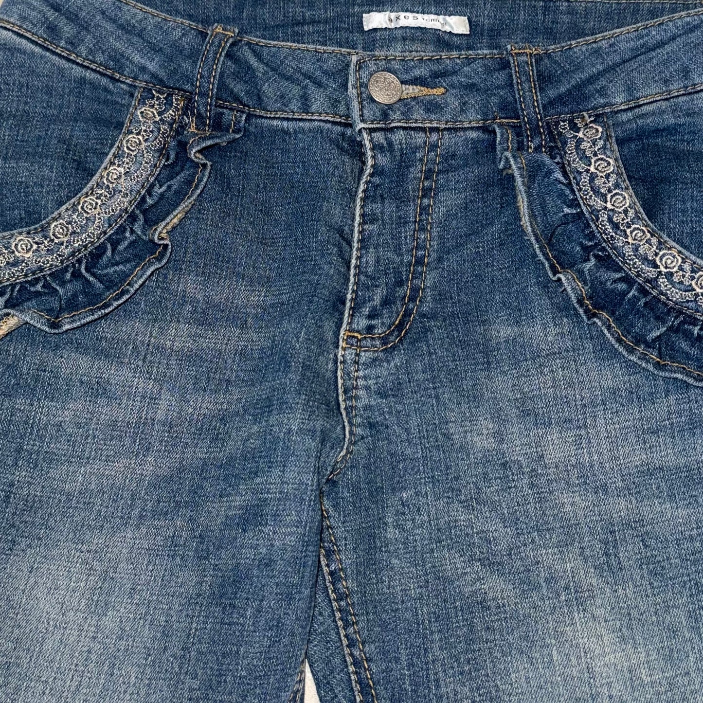 Axes denim white lace capris