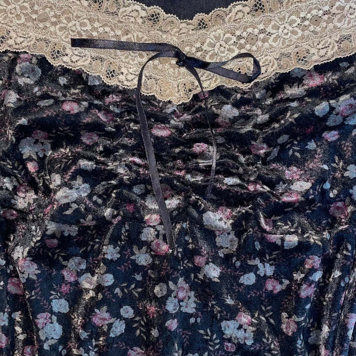Floral velvet lace cami