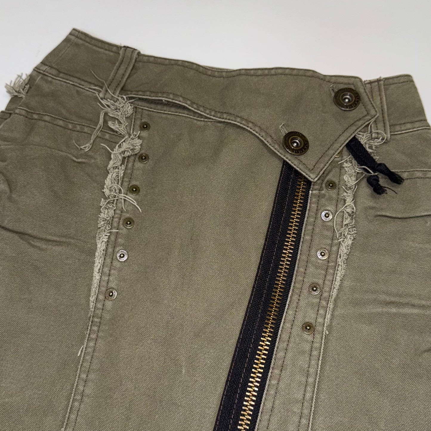 Green cargo zipper skirt