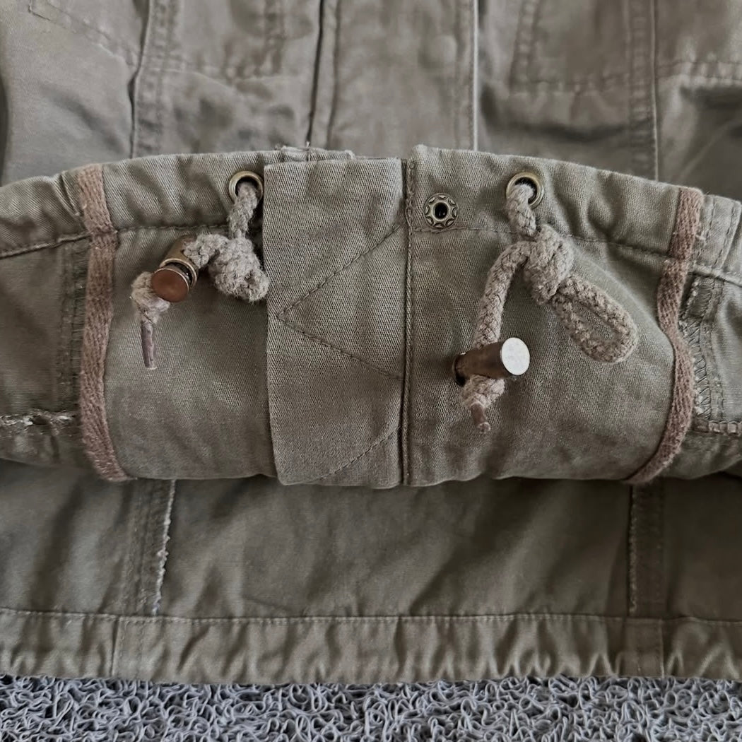 Green cargo rivets jacket