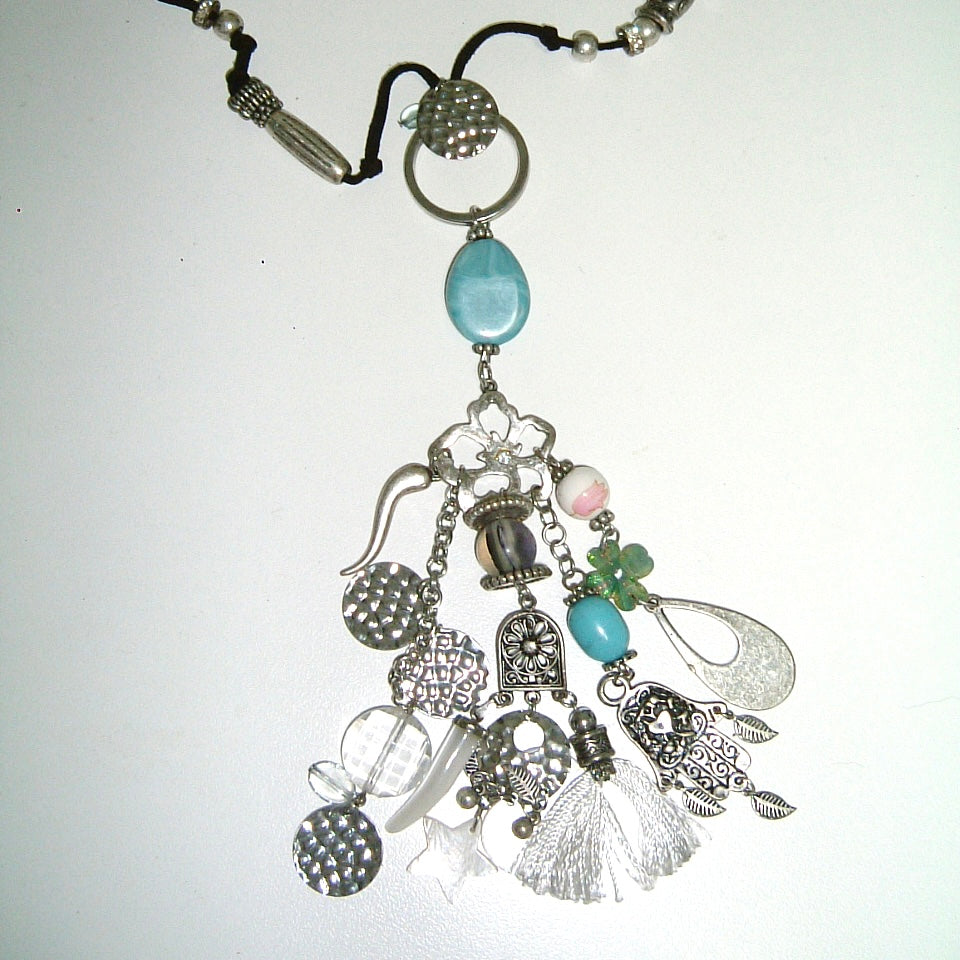 Bead suede long necklace