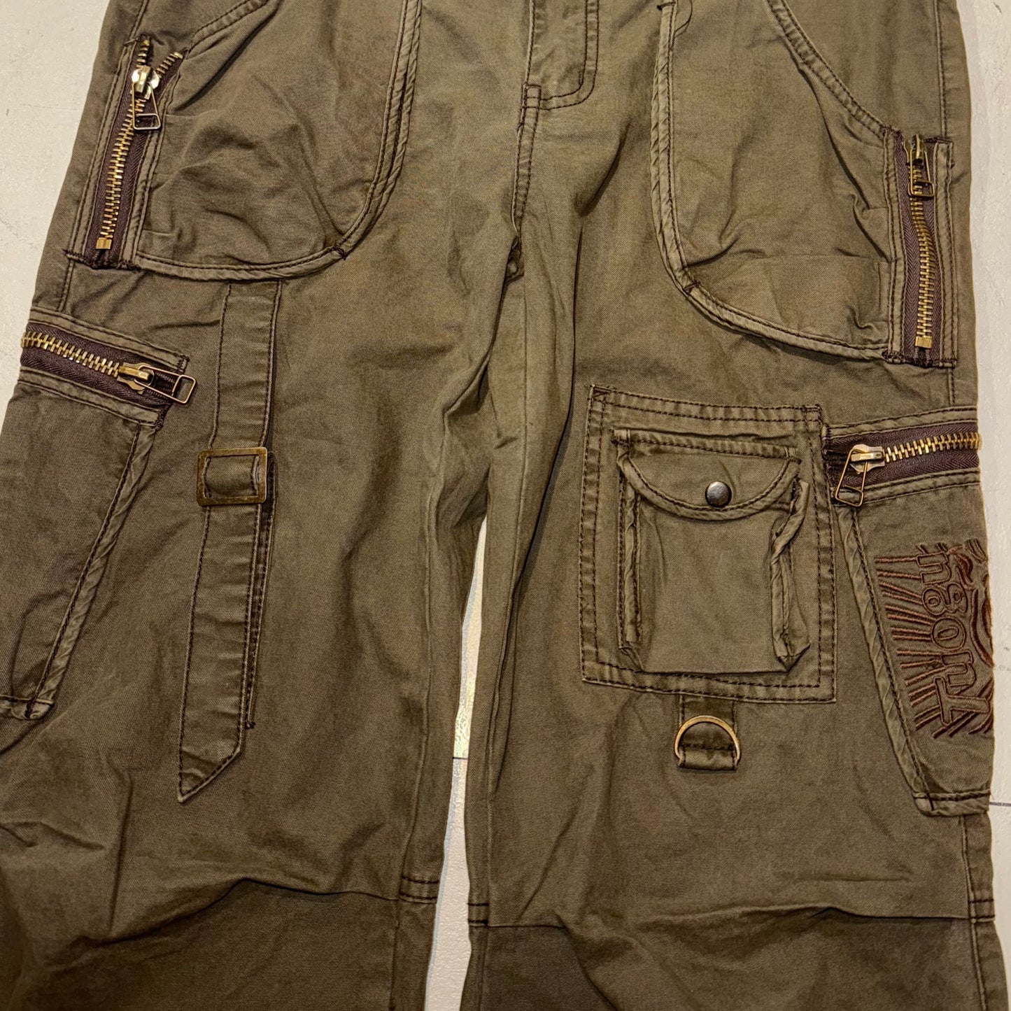 Brown cargo low waist pants
