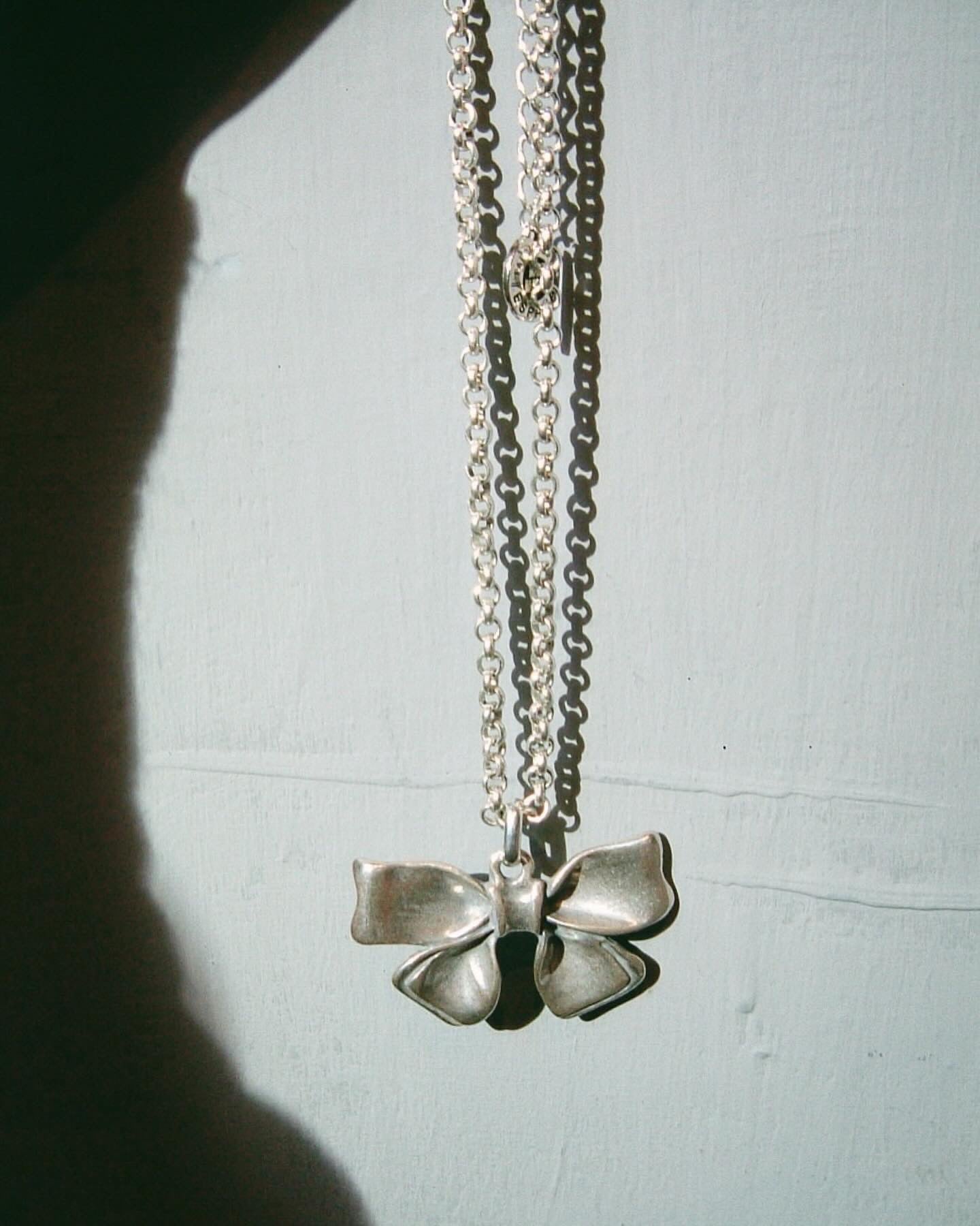 Sliver ribbon necklace