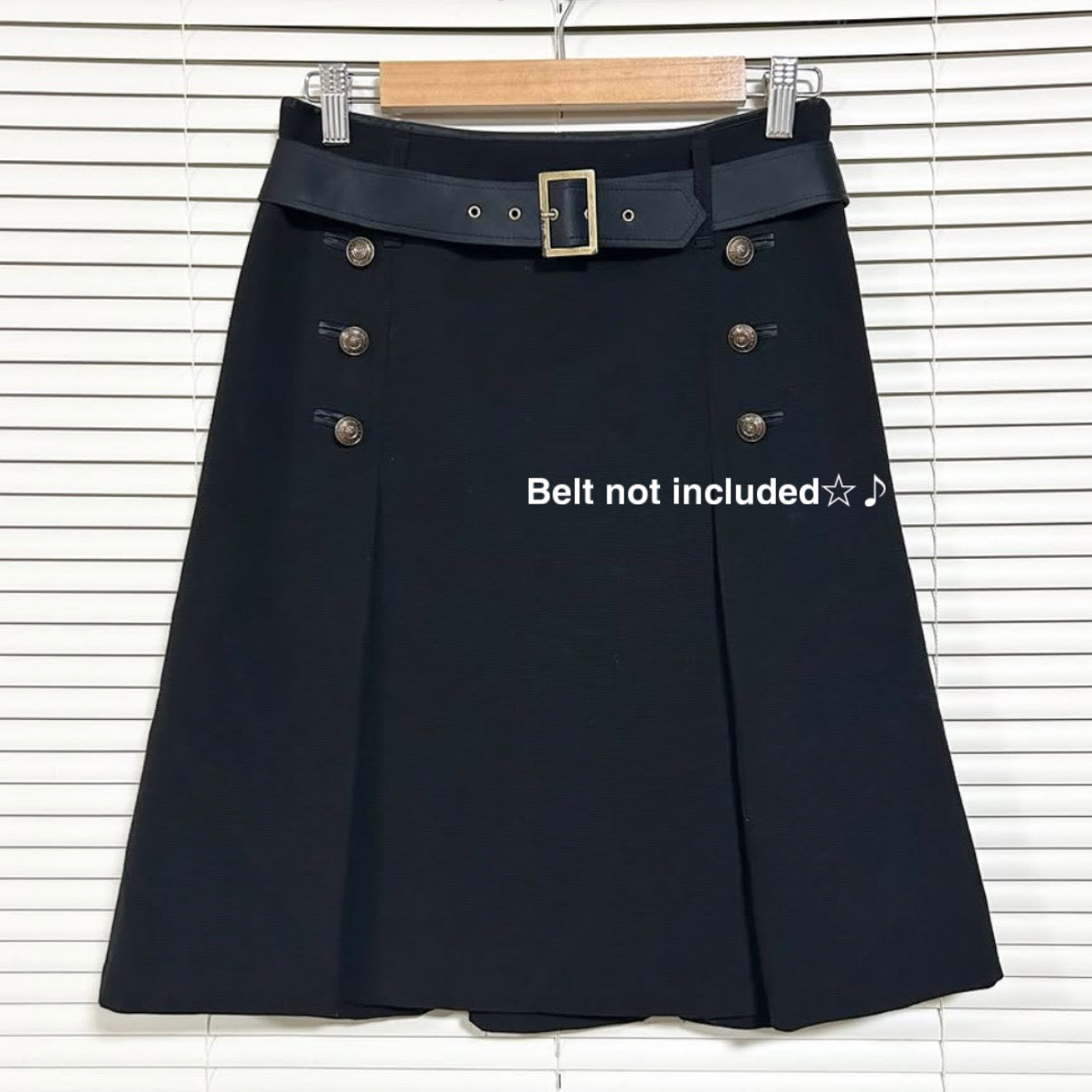 Black buttons skirt