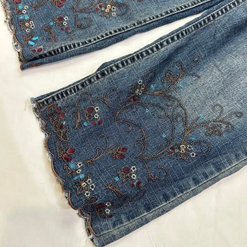 Embroidered jorts