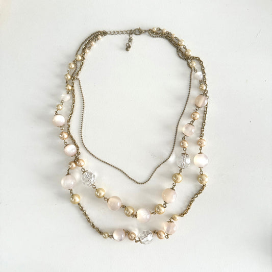 Pearls layered necklace