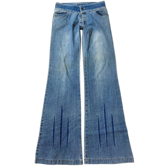 Low waist boots cut jeans