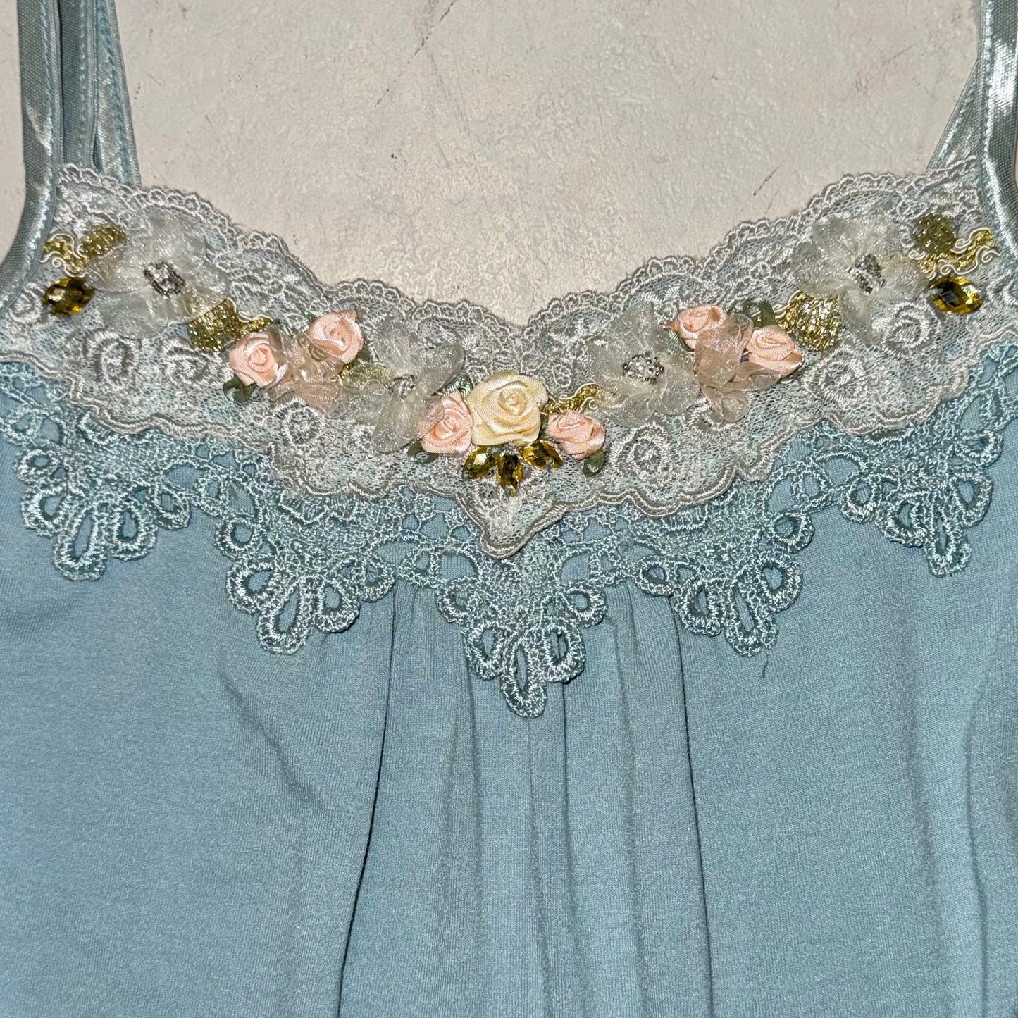 Axes Tiffany blue floral lace cami