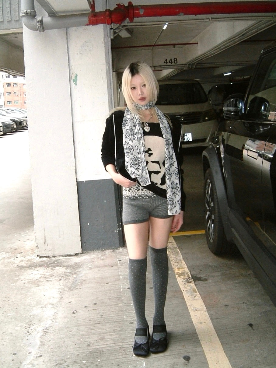 Smoking skull knit top