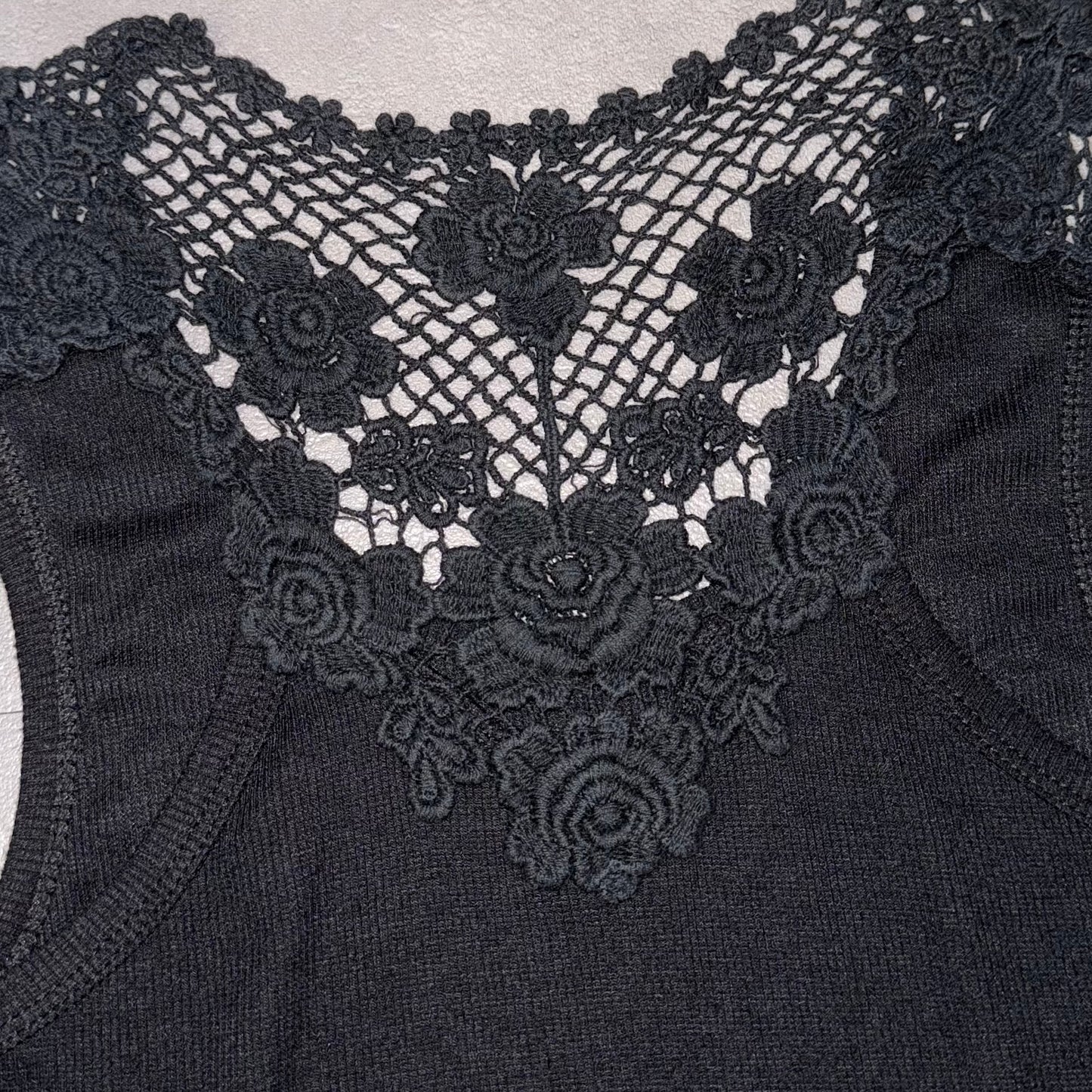 Black rhinestones lace tank