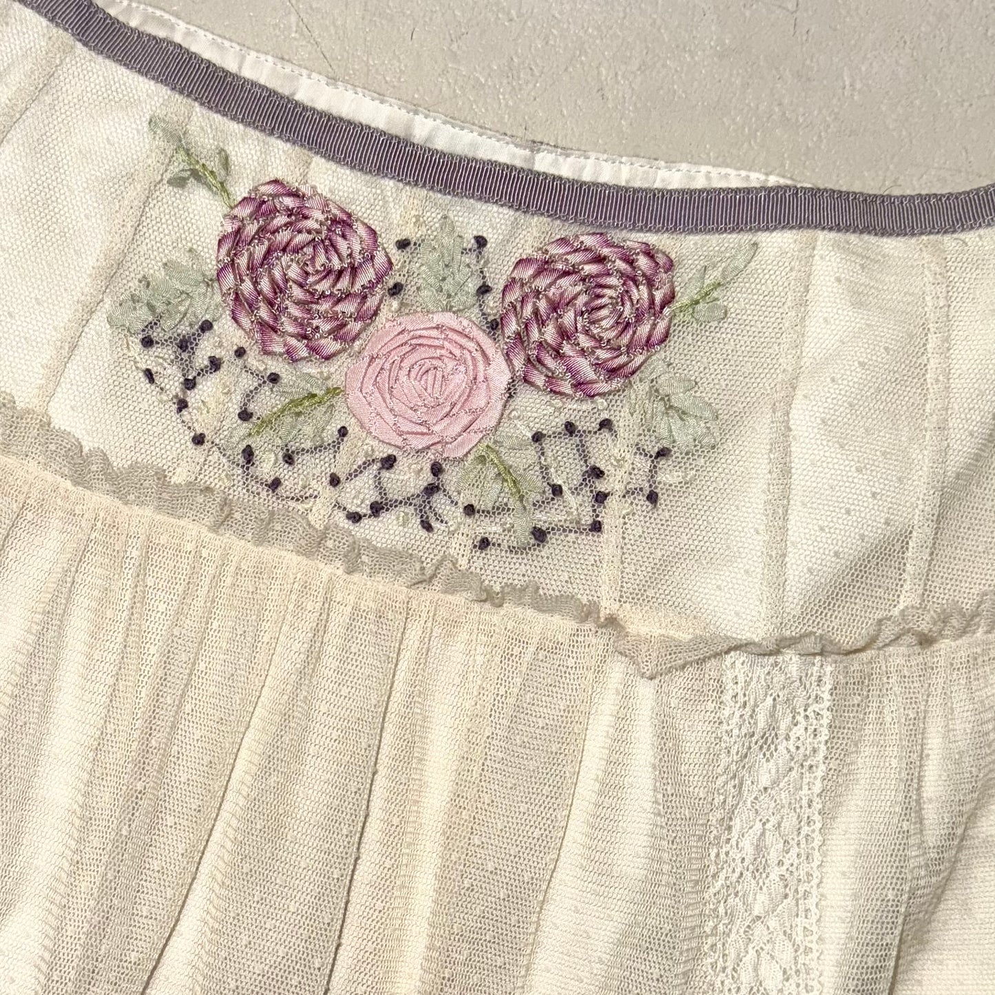 Laissé passé ivory embroidered lace skirt