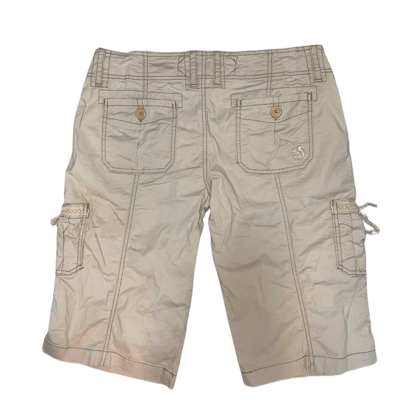 Second generation Beige lace jorts