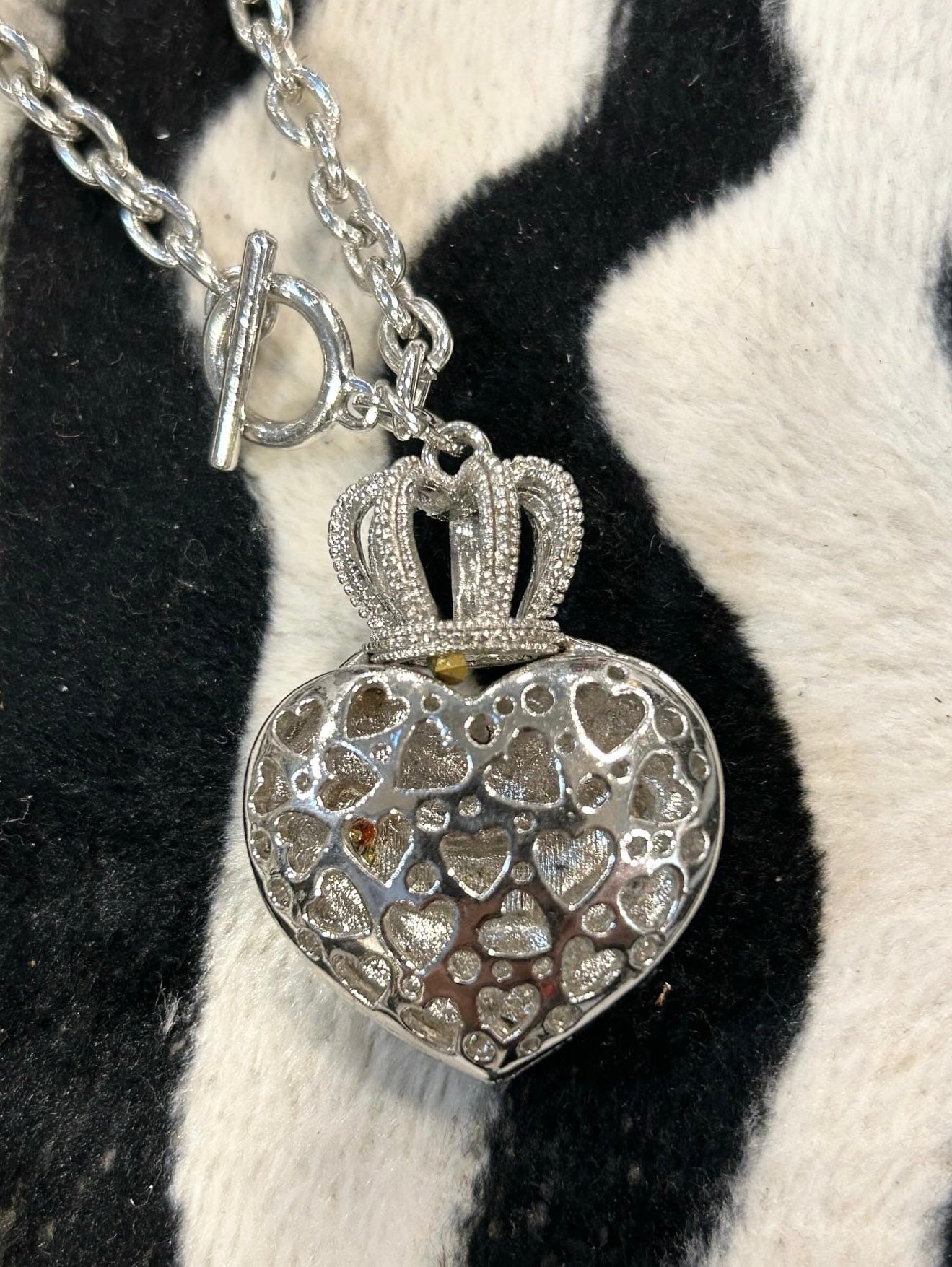 Juicy Couture heart necklace